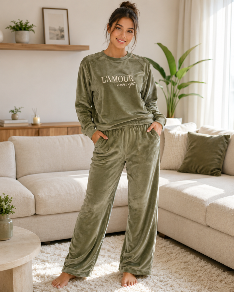 L'Amour Velvet Pajama Set (L, بيج)